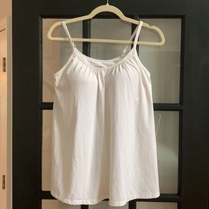 NWOT! Swing Tank with built in bra